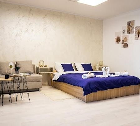 סובוטיקה Center Cozy Apartment מראה חיצוני תמונה